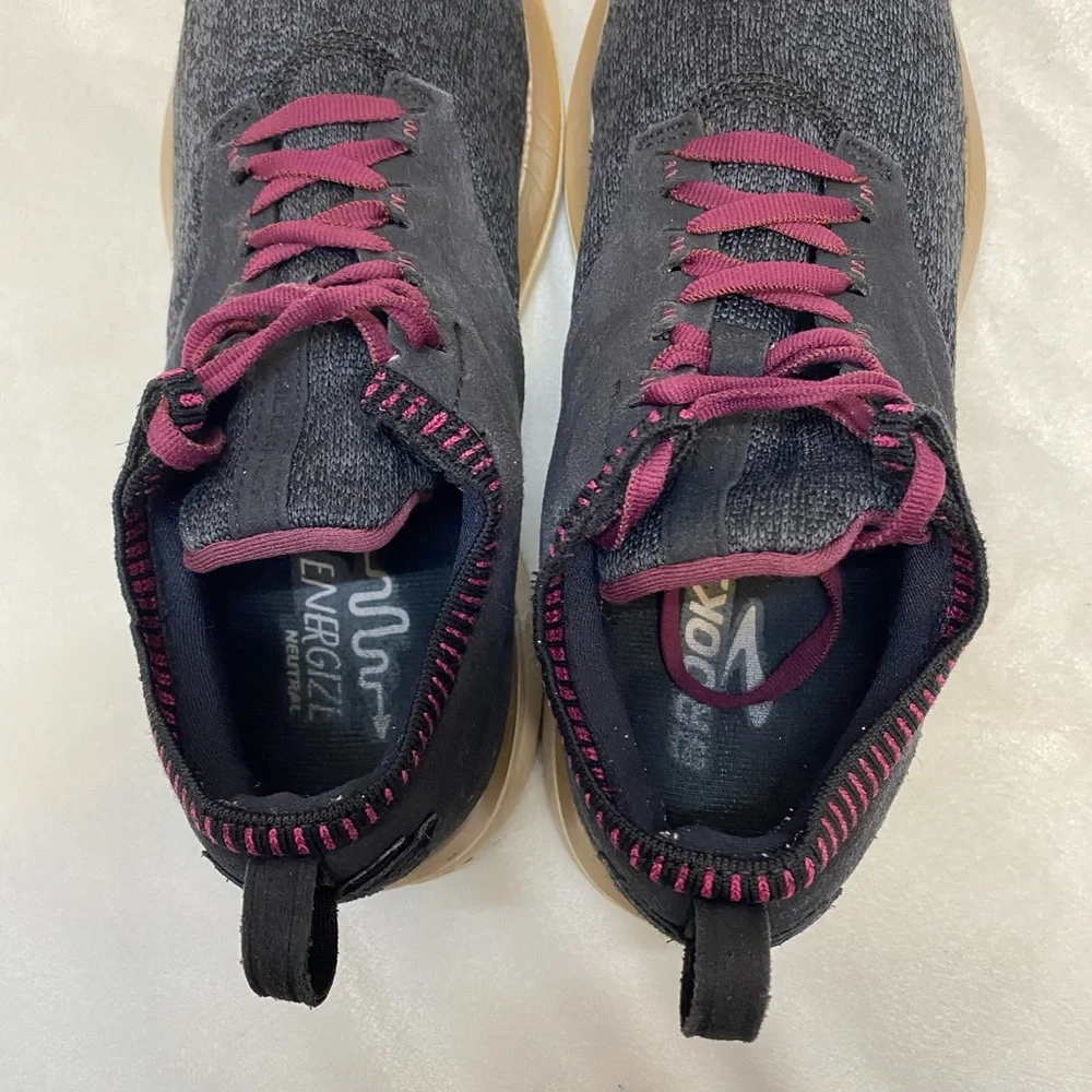 Brooks Ricochet LE women's running shoes in a black, grey, and burgundy Size 8.5 - Picture 6 of 11